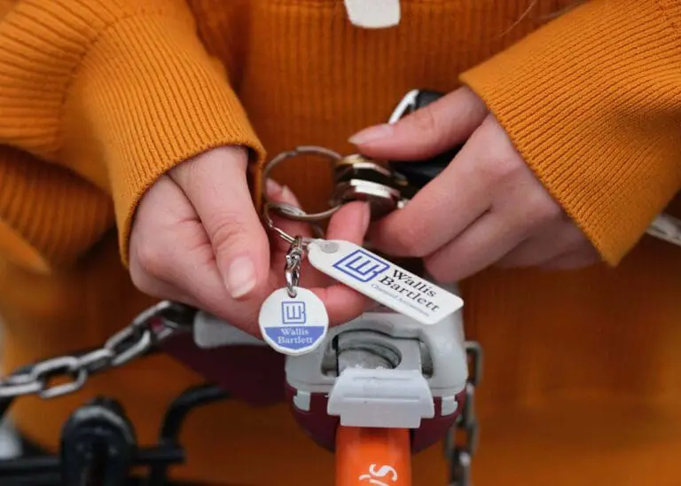 Promotional biodegradable trolley mate rectangle keyring in white with printed logo